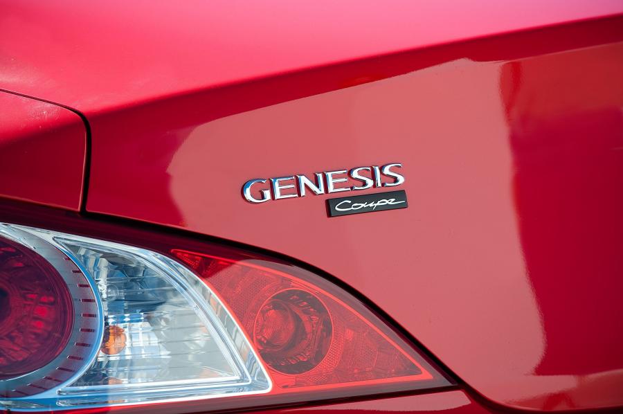  Hyundai Genesis Coupe 3.8 R-Spec 2011 года  (фото 5 из 14)